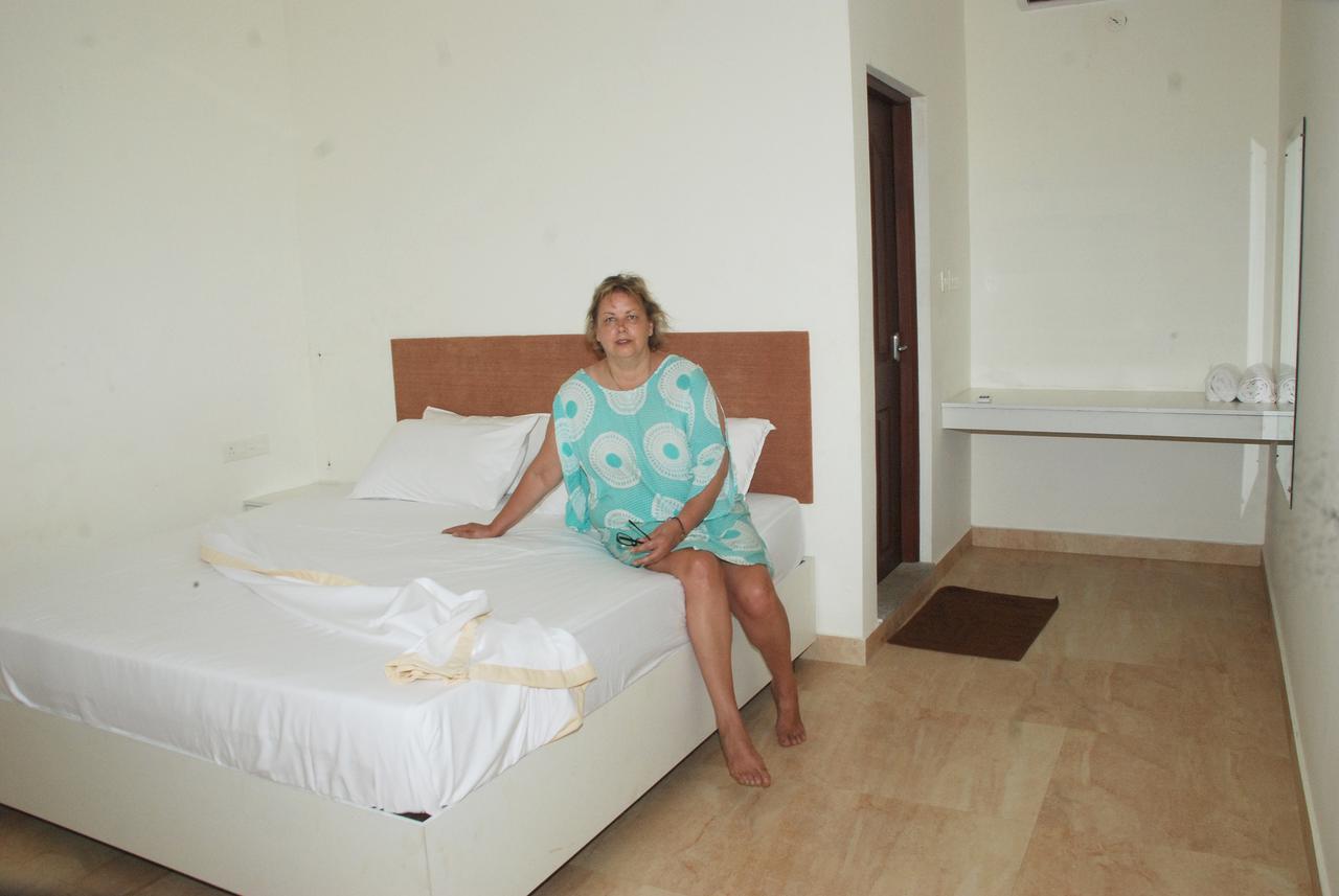 Cherai Natural Beach Hotel Cherai Beach Buitenkant foto