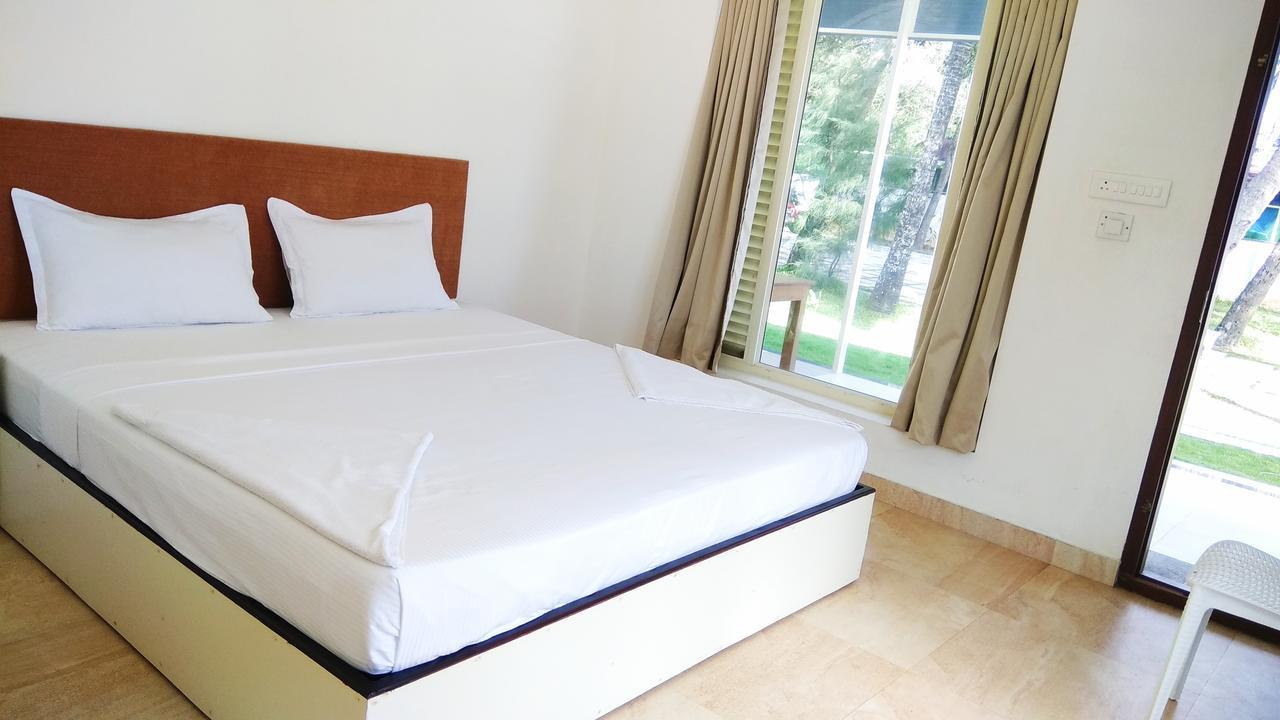 Cherai Natural Beach Hotel Cherai Beach Buitenkant foto