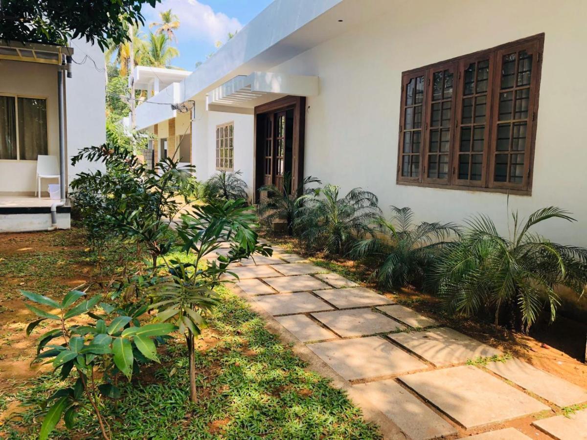 Cherai Natural Beach Hotel Cherai Beach Buitenkant foto