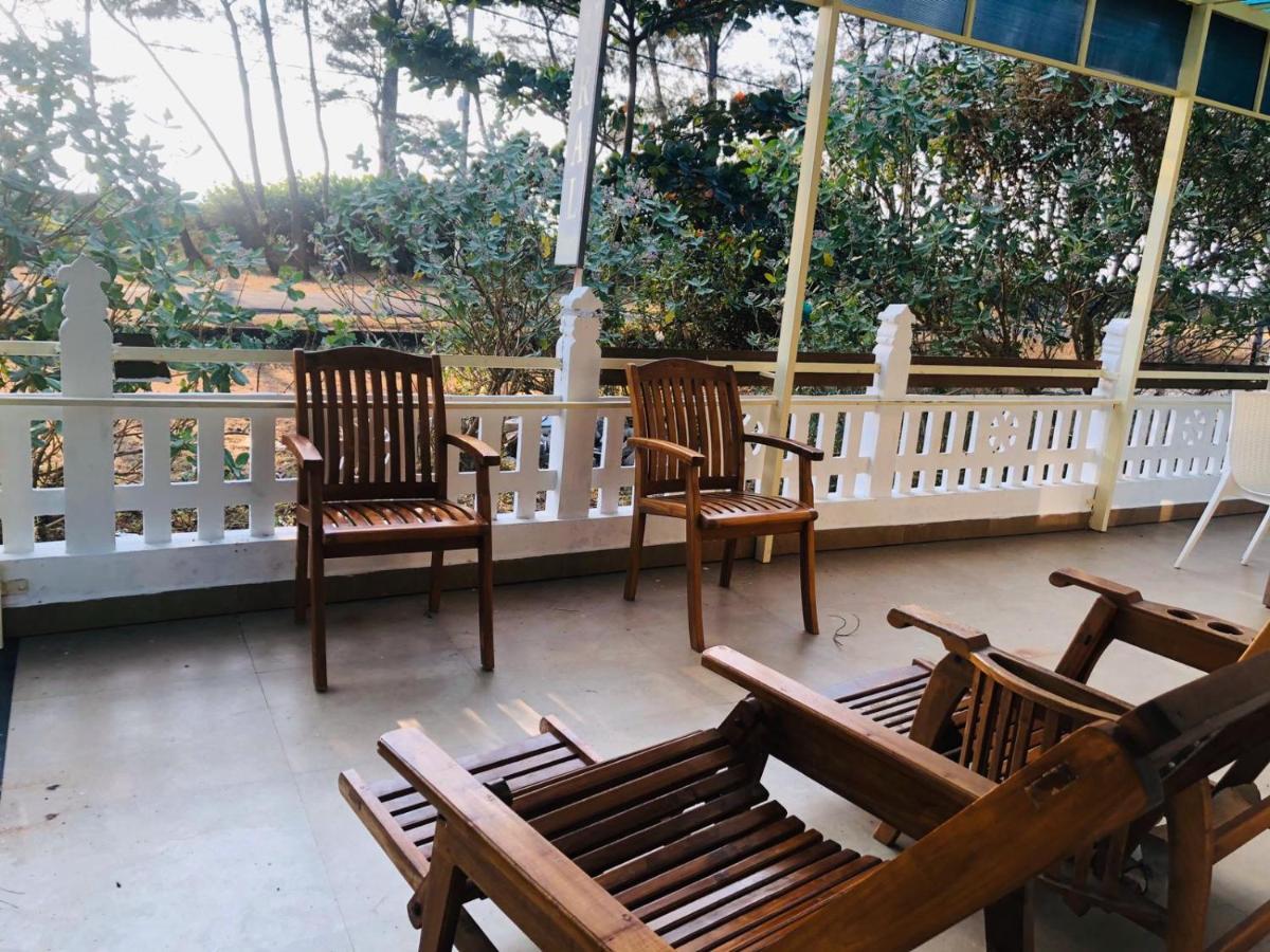 Cherai Natural Beach Hotel Cherai Beach Buitenkant foto